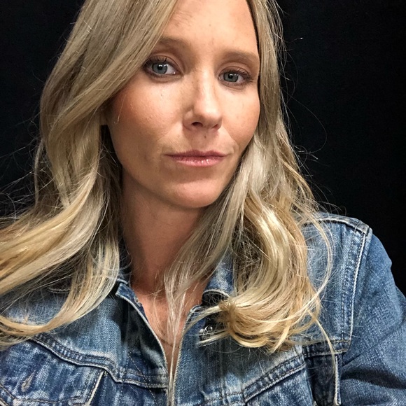 Meet your Posher, Lisa - Picture 1 of 1